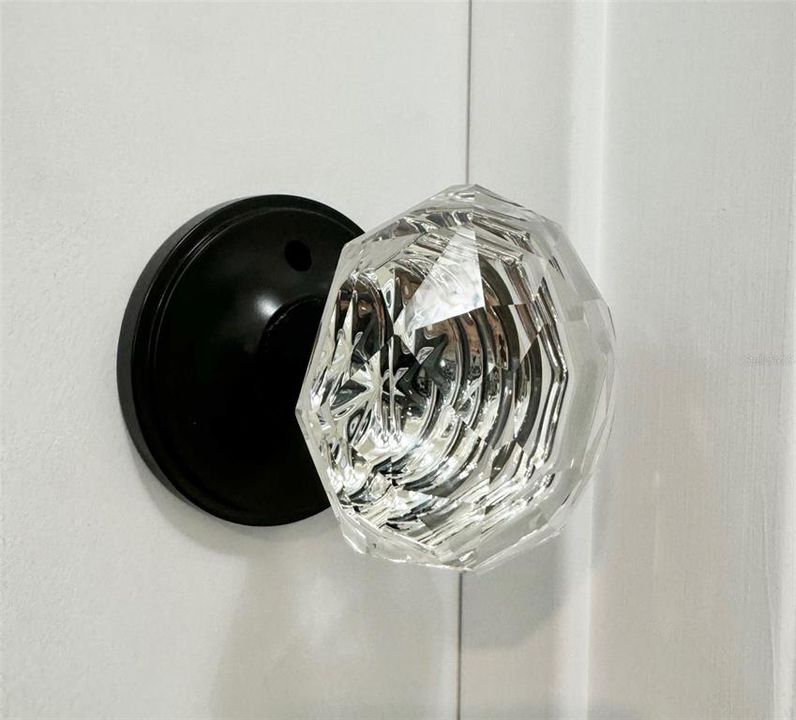 合同活跃: $450,000 (2 贝兹, 3 浴室, 1171 平方英尺)