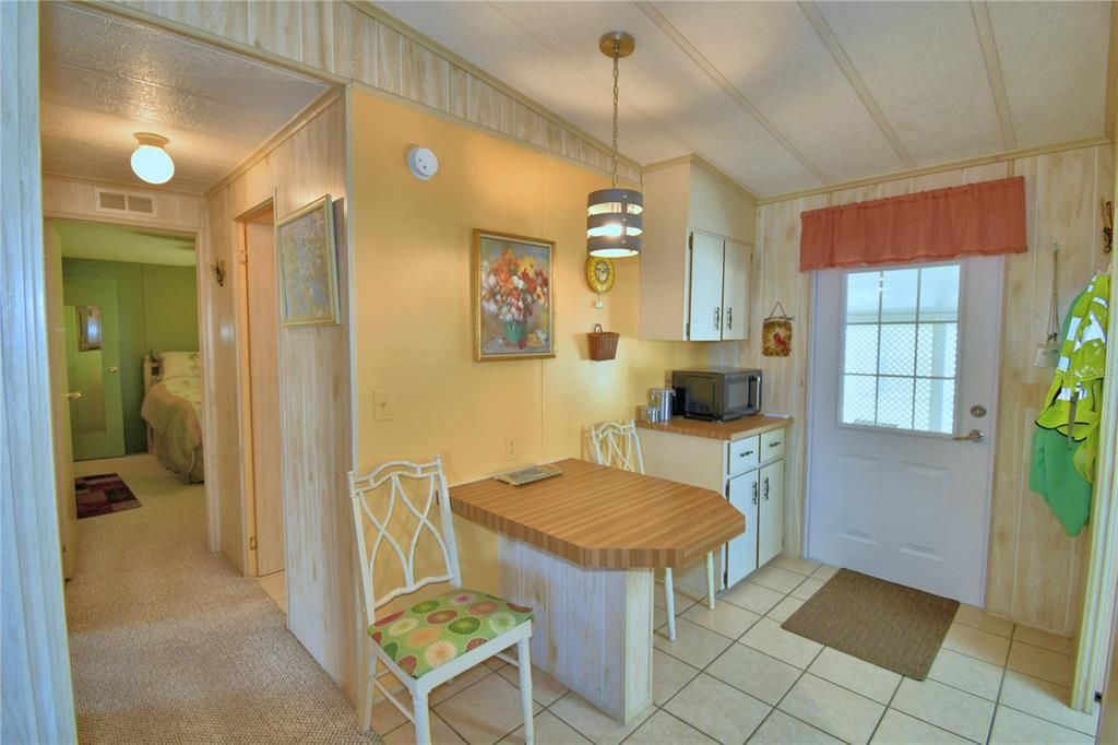 For Sale: $117,000 (2 beds, 2 baths, 1256 Square Feet)