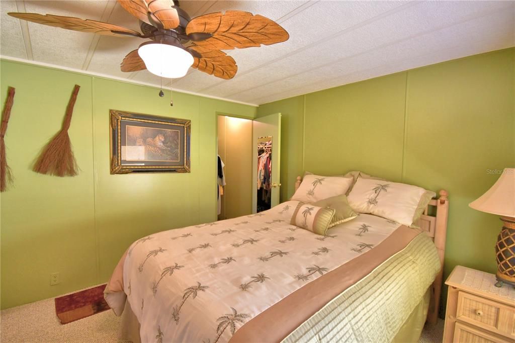 For Sale: $117,000 (2 beds, 2 baths, 1256 Square Feet)