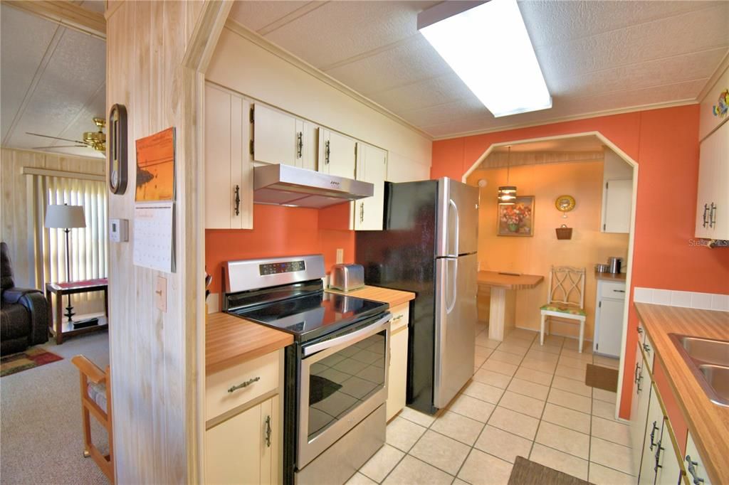 For Sale: $117,000 (2 beds, 2 baths, 1256 Square Feet)