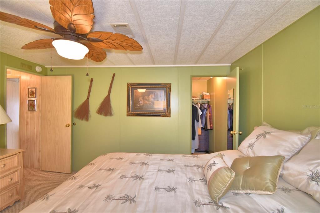 For Sale: $117,000 (2 beds, 2 baths, 1256 Square Feet)