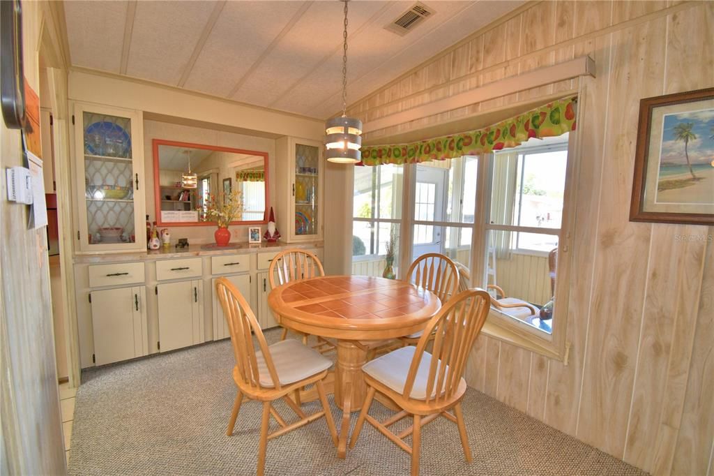 For Sale: $117,000 (2 beds, 2 baths, 1256 Square Feet)