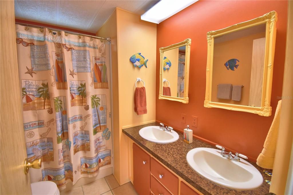 For Sale: $117,000 (2 beds, 2 baths, 1256 Square Feet)