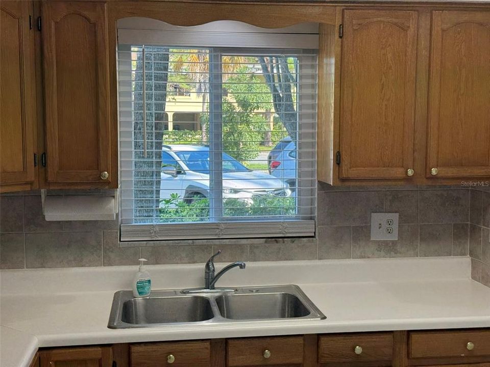 待售: $159,000 (1 贝兹, 1 浴室, 552 平方英尺)