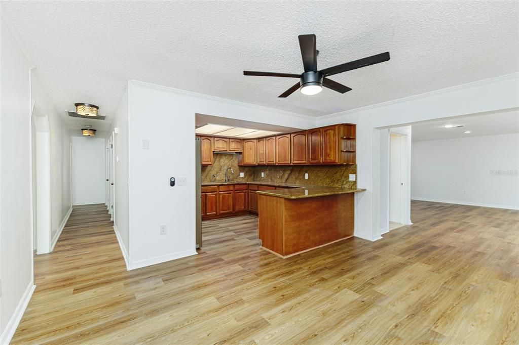 待售: $395,000 (3 贝兹, 3 浴室, 2922 平方英尺)