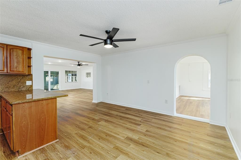 待售: $395,000 (3 贝兹, 3 浴室, 2922 平方英尺)