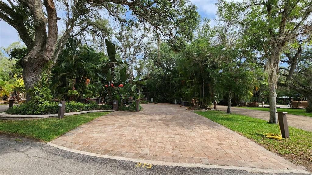 En Venta: $280,000 (0.09 acres)