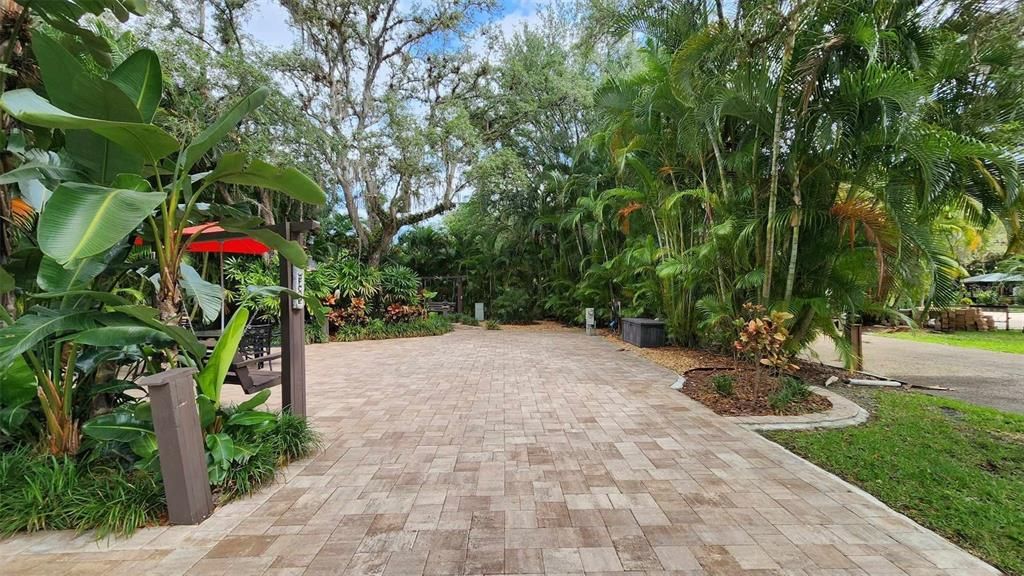 En Venta: $280,000 (0.09 acres)