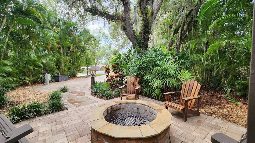 En Venta: $280,000 (0.09 acres)