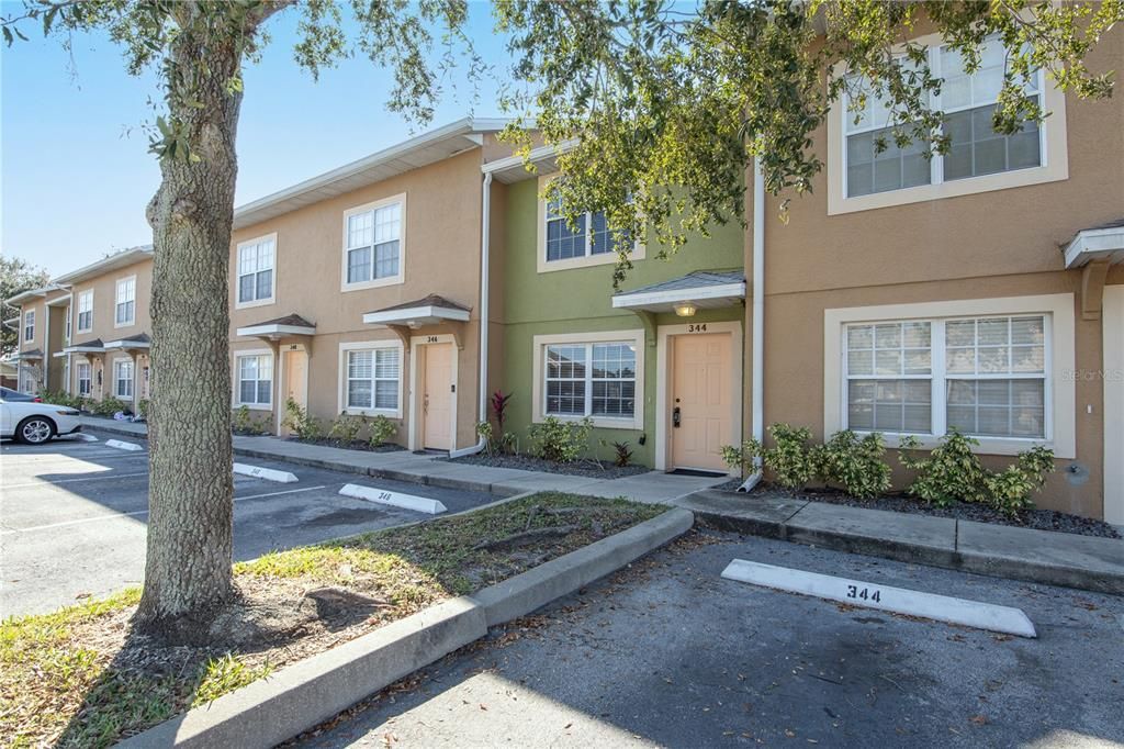 For Sale: $229,900 (2 beds, 1 baths, 960 Square Feet)