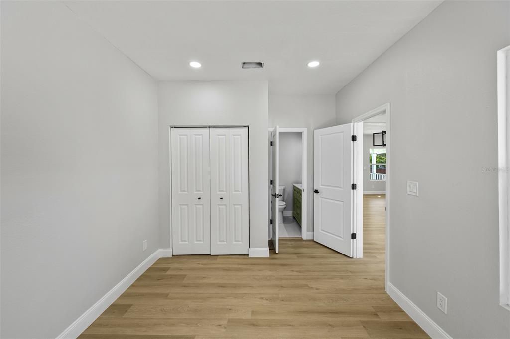 For Sale: $399,000 (3 beds, 2 baths, 1026 Square Feet)