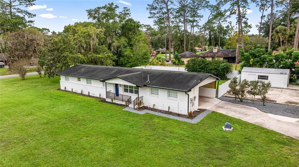 合同活跃: $370,000 (4 贝兹, 2 浴室, 2035 平方英尺)