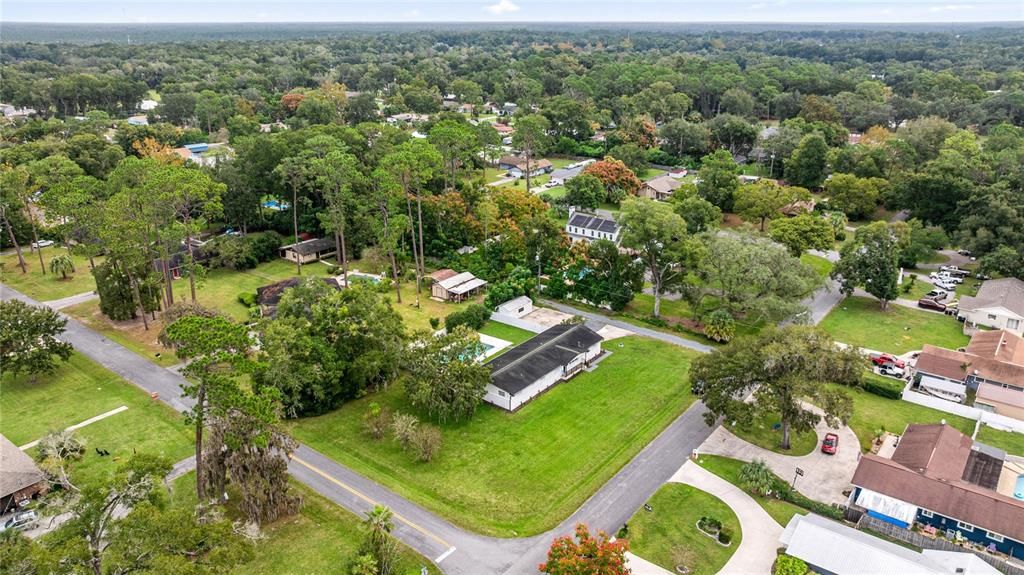 合同活跃: $370,000 (4 贝兹, 2 浴室, 2035 平方英尺)