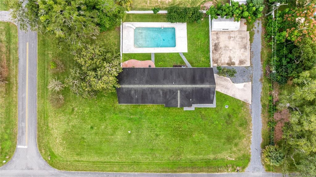 合同活跃: $370,000 (4 贝兹, 2 浴室, 2035 平方英尺)