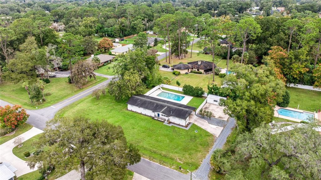 合同活跃: $370,000 (4 贝兹, 2 浴室, 2035 平方英尺)