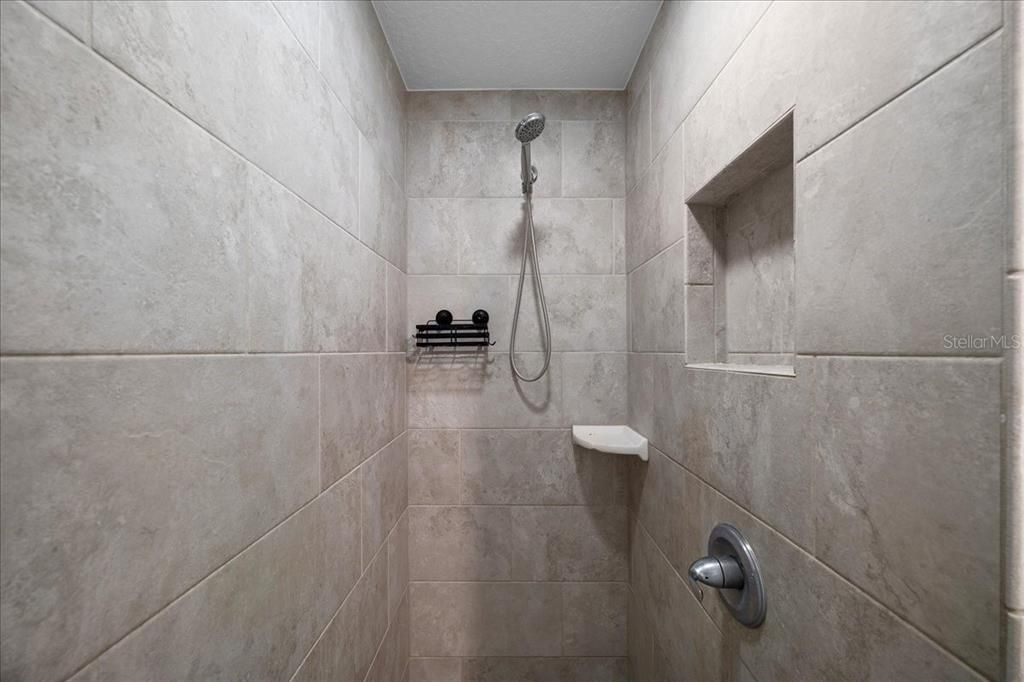 For Sale: $225,000 (3 beds, 2 baths, 1184 Square Feet)