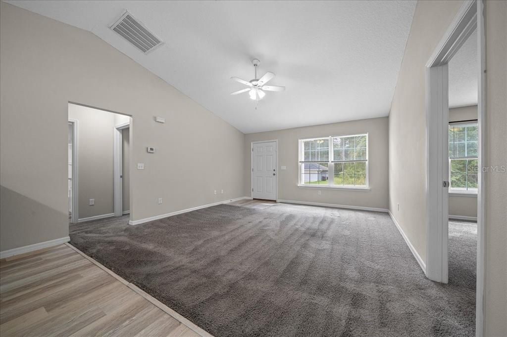 For Sale: $225,000 (3 beds, 2 baths, 1184 Square Feet)