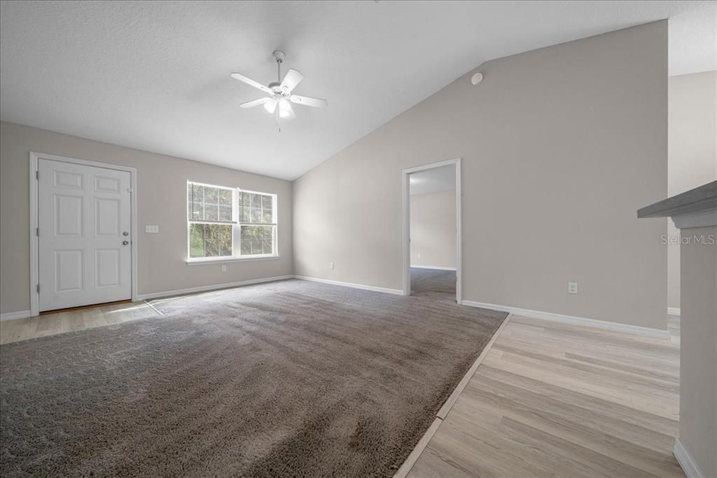 For Sale: $225,000 (3 beds, 2 baths, 1184 Square Feet)