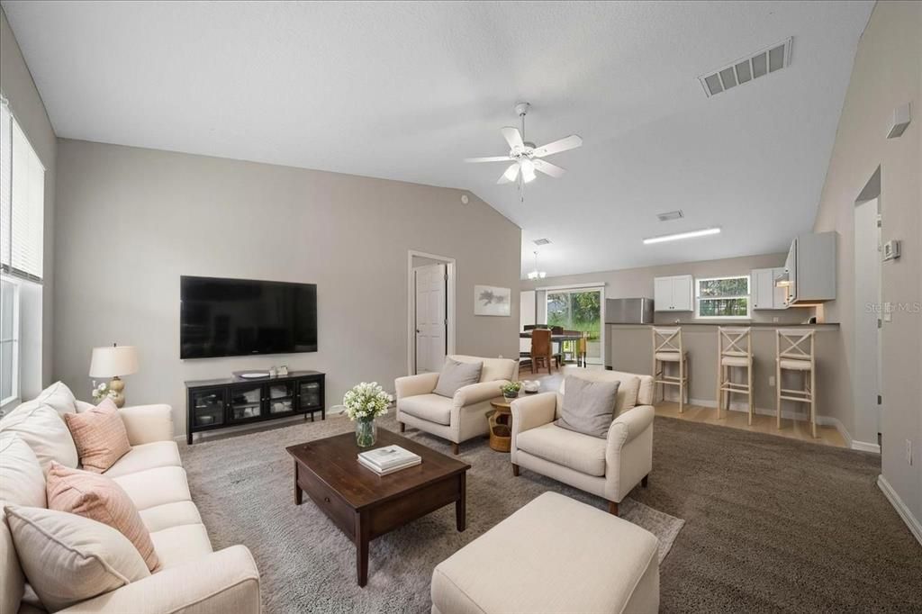 For Sale: $225,000 (3 beds, 2 baths, 1184 Square Feet)