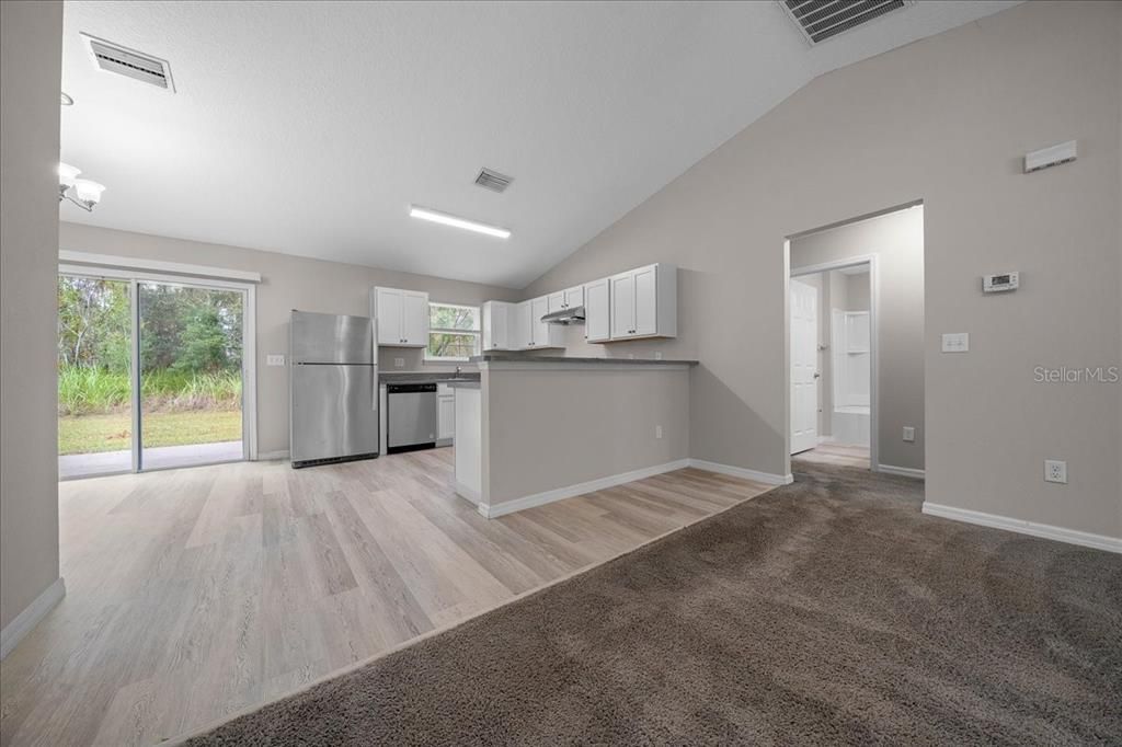 For Sale: $225,000 (3 beds, 2 baths, 1184 Square Feet)