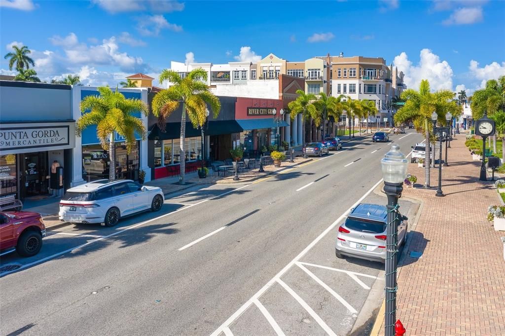Active With Contract: $325,000 (2 beds, 2 baths, 1751 Square Feet)