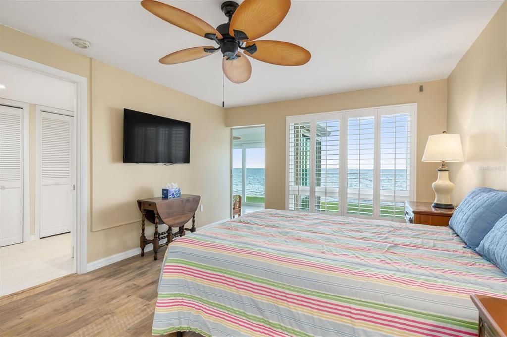 Active With Contract: $325,000 (2 beds, 2 baths, 1751 Square Feet)