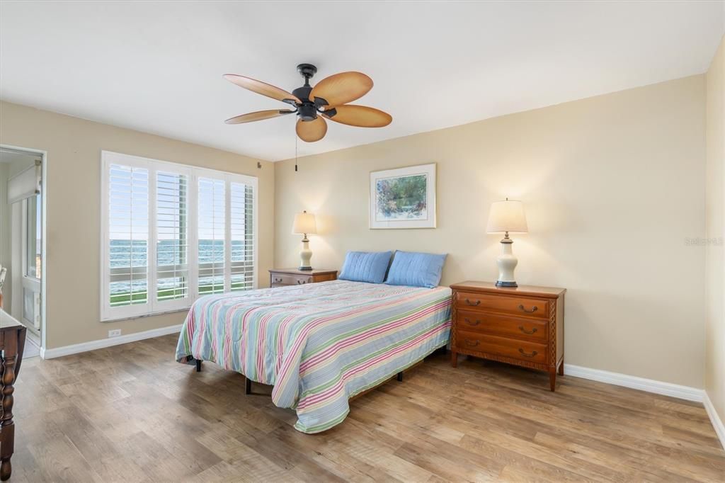 Active With Contract: $325,000 (2 beds, 2 baths, 1751 Square Feet)