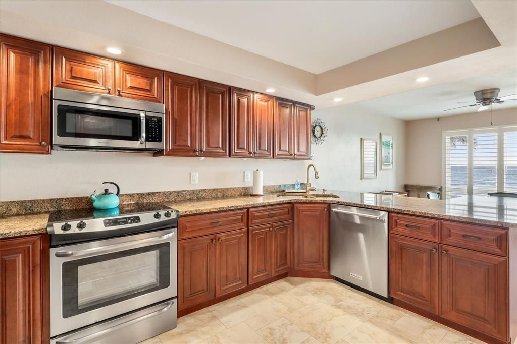 Active With Contract: $325,000 (2 beds, 2 baths, 1751 Square Feet)