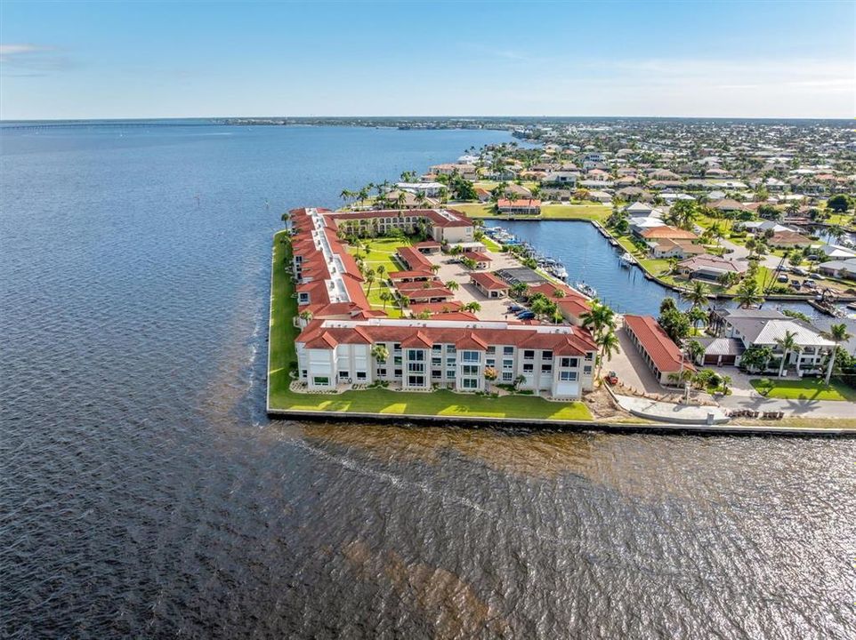 Active With Contract: $325,000 (2 beds, 2 baths, 1751 Square Feet)