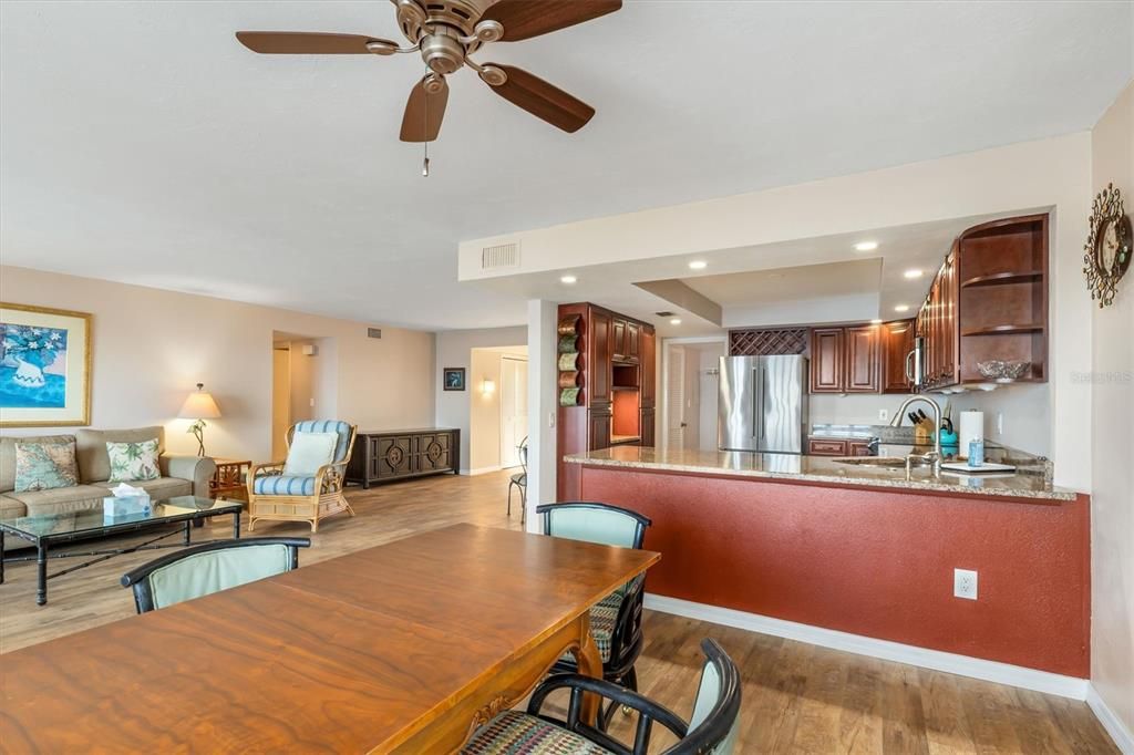 Active With Contract: $325,000 (2 beds, 2 baths, 1751 Square Feet)