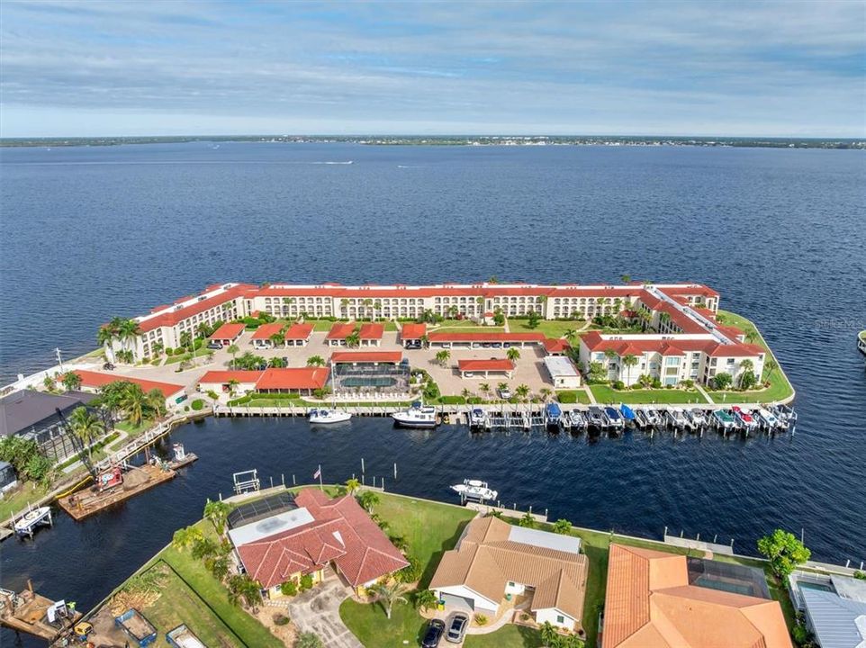 Active With Contract: $325,000 (2 beds, 2 baths, 1751 Square Feet)