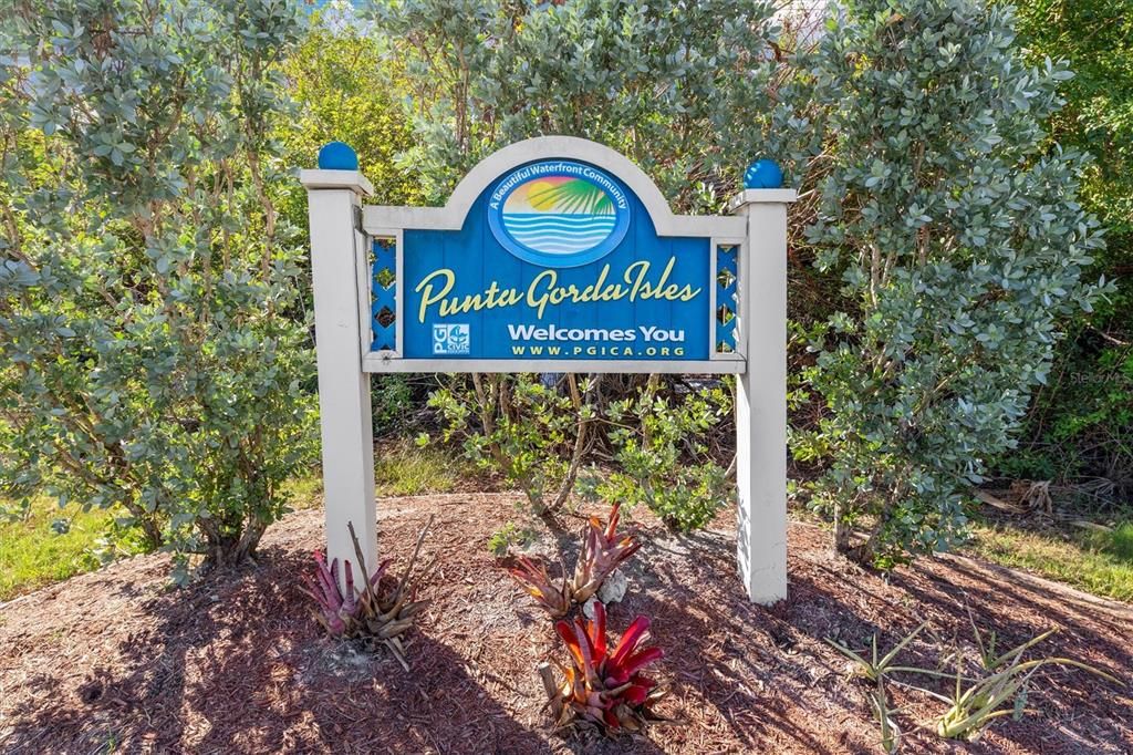 Active With Contract: $325,000 (2 beds, 2 baths, 1751 Square Feet)