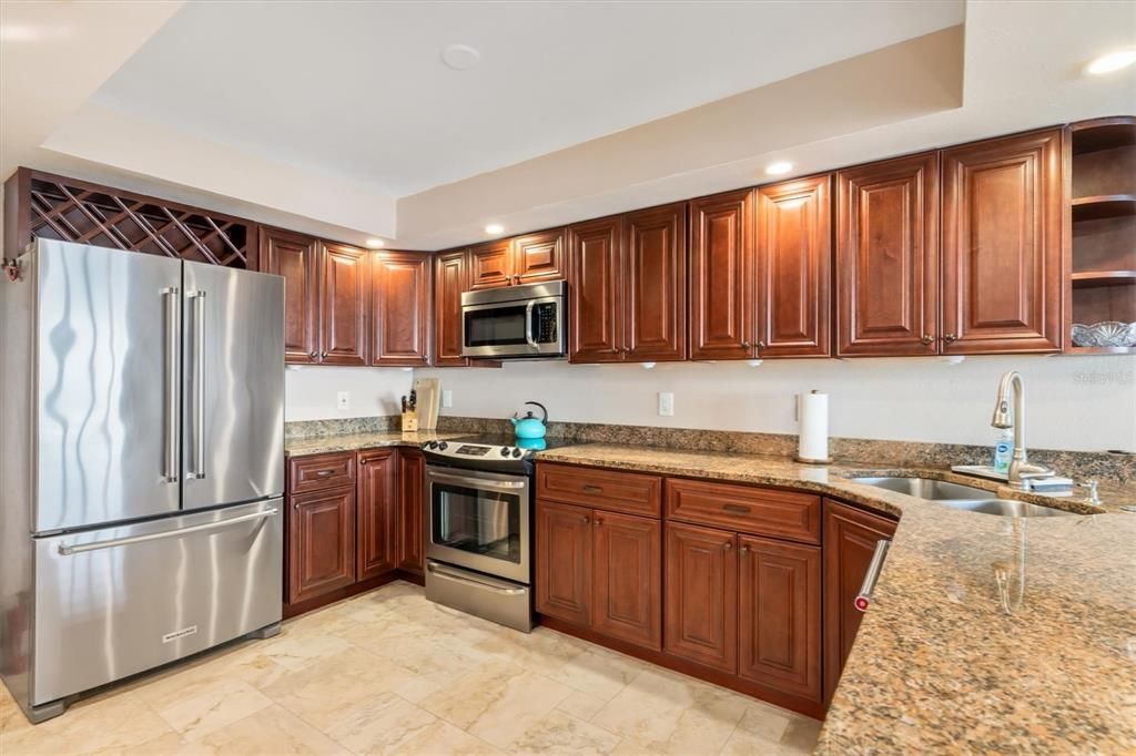 Active With Contract: $325,000 (2 beds, 2 baths, 1751 Square Feet)