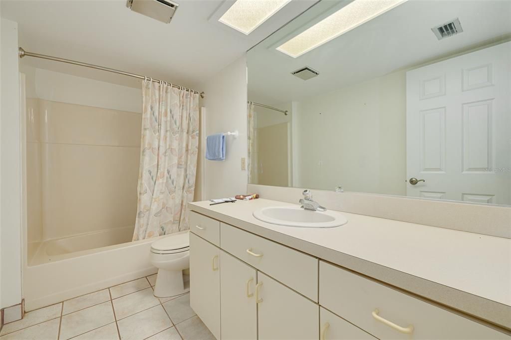 For Sale: $1,850,000 (5 beds, 4 baths, 3430 Square Feet)