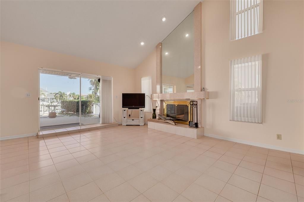 For Sale: $1,850,000 (5 beds, 4 baths, 3430 Square Feet)