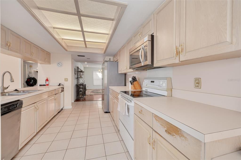 For Sale: $1,850,000 (5 beds, 4 baths, 3430 Square Feet)