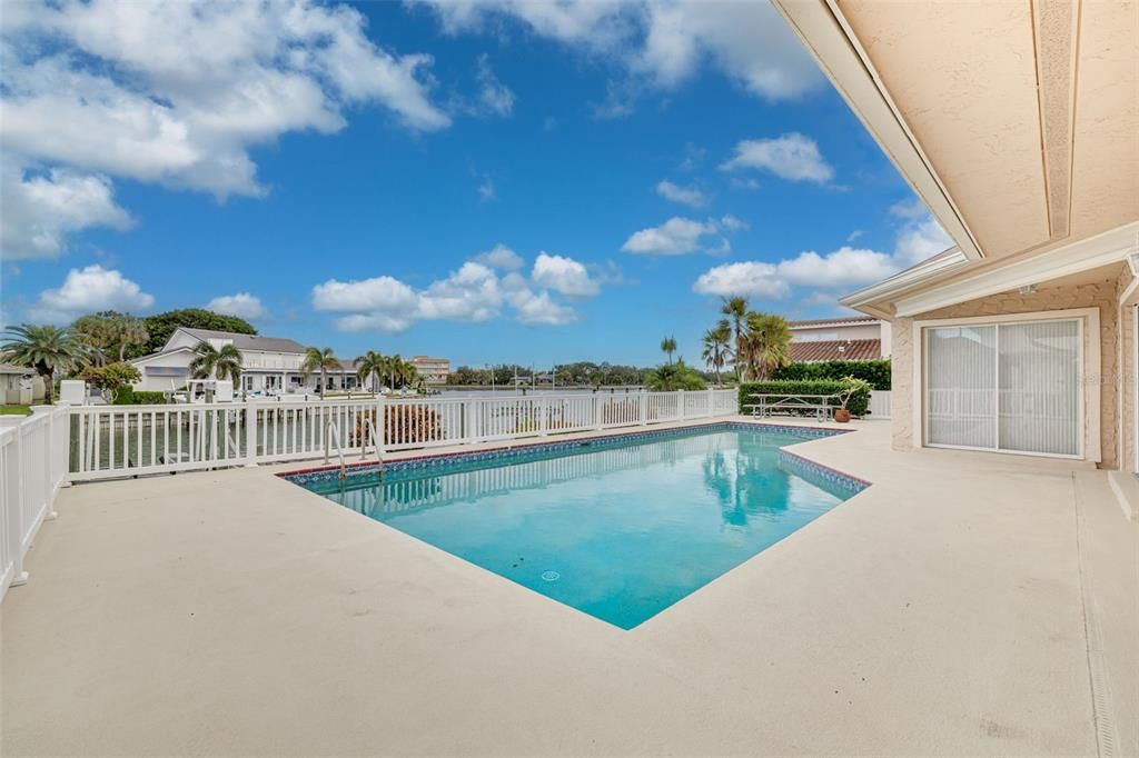 For Sale: $1,850,000 (5 beds, 4 baths, 3430 Square Feet)