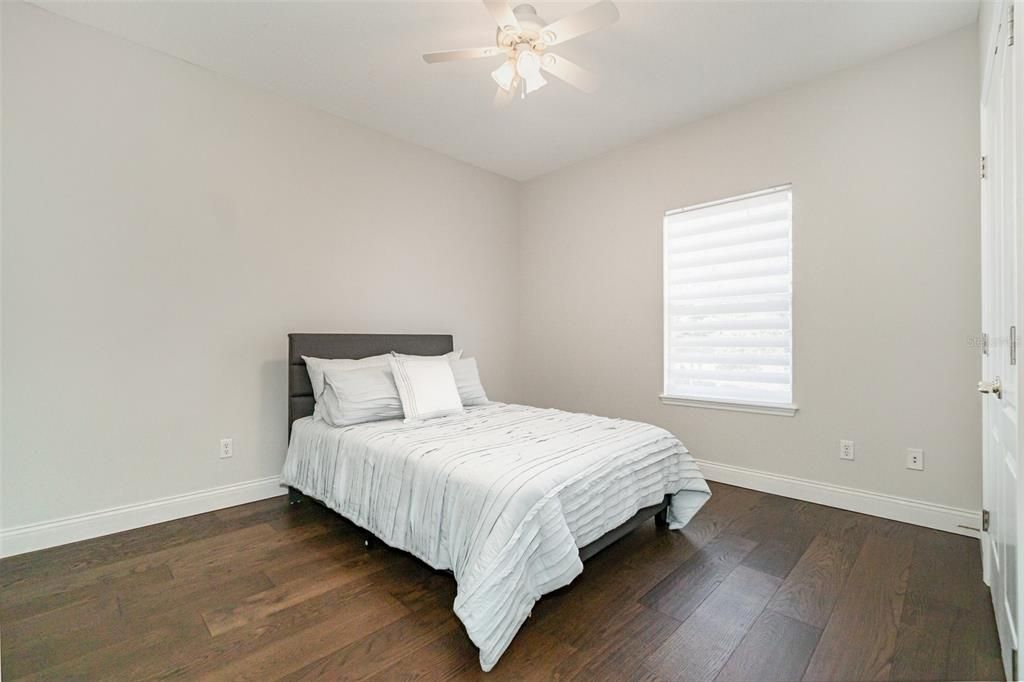 На продажу: $820,000 (5 спален, 3 ванн, 3345 Квадратных фут)