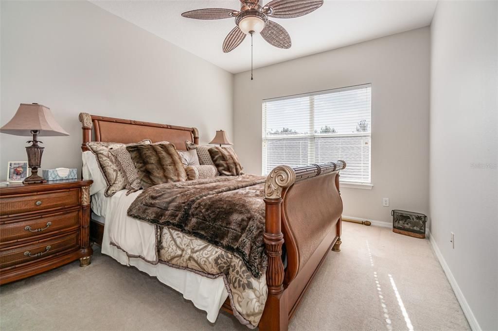 На продажу: $820,000 (5 спален, 3 ванн, 3345 Квадратных фут)