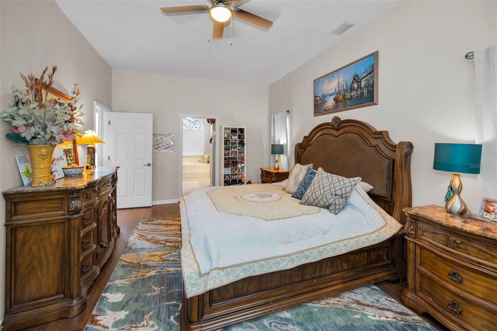 Под контрактом: $399,000 (3 спален, 2 ванн, 2023 Квадратных фут)