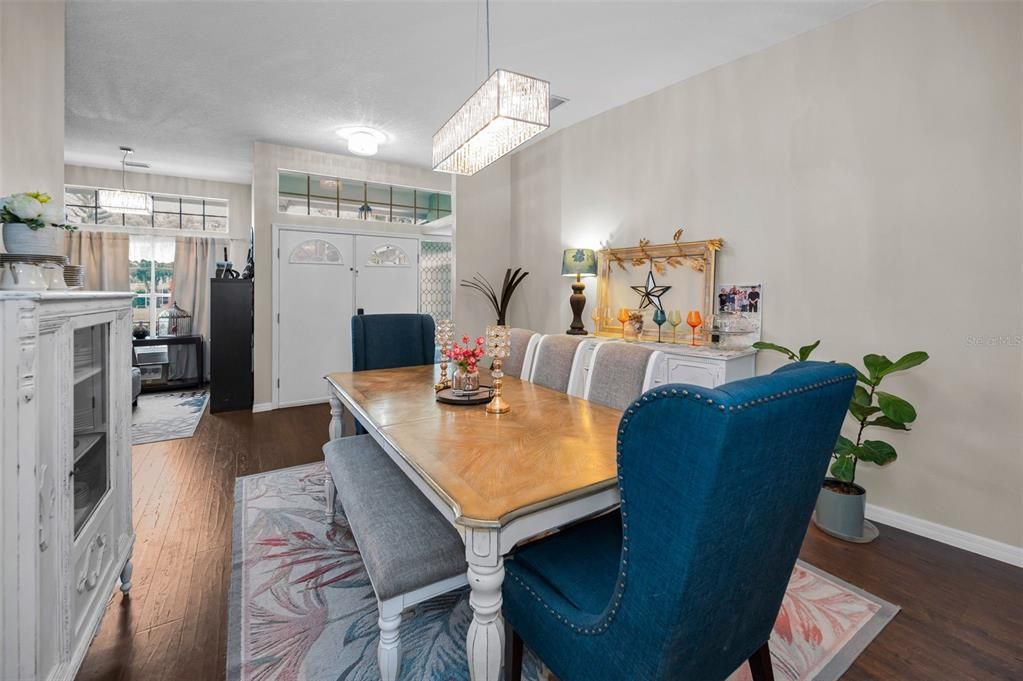 Под контрактом: $399,000 (3 спален, 2 ванн, 2023 Квадратных фут)