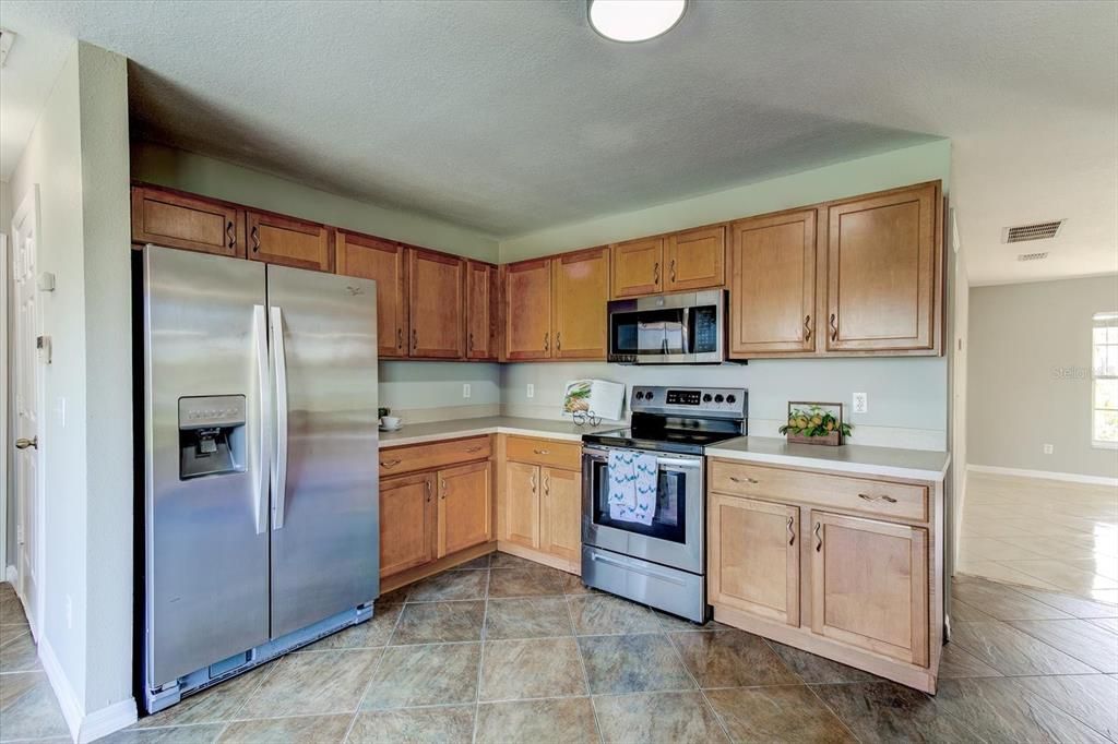 For Sale: $535,000 (4 beds, 3 baths, 3180 Square Feet)