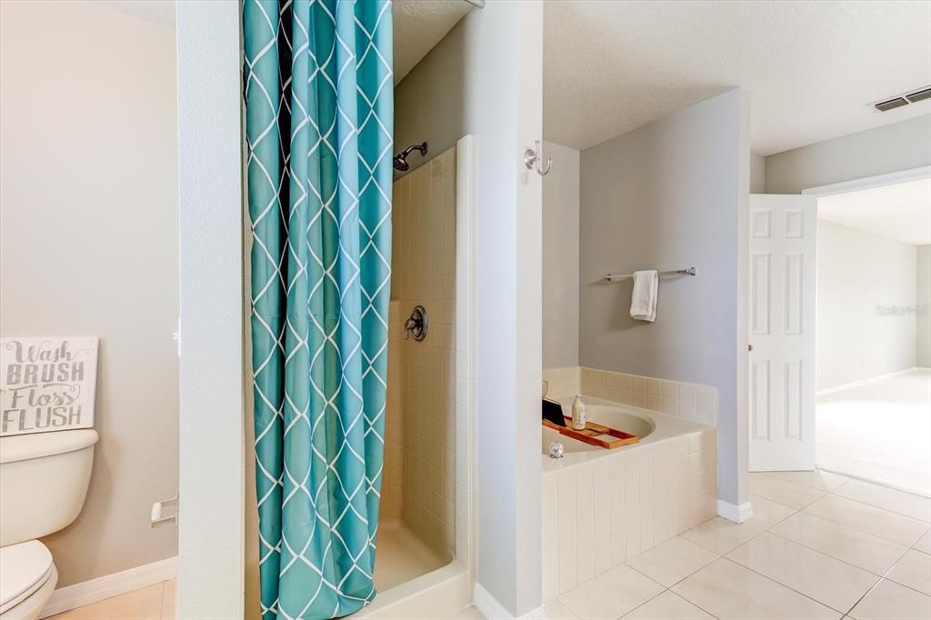 For Sale: $535,000 (4 beds, 3 baths, 3180 Square Feet)