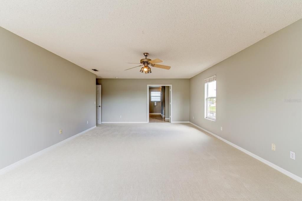 For Sale: $535,000 (4 beds, 3 baths, 3180 Square Feet)