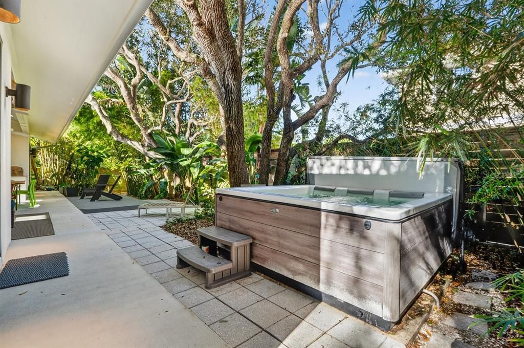 На продажу: $1,150,000 (3 спален, 2 ванн, 2440 Квадратных фут)