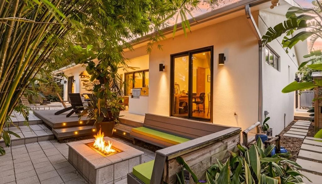 На продажу: $1,150,000 (3 спален, 2 ванн, 2440 Квадратных фут)