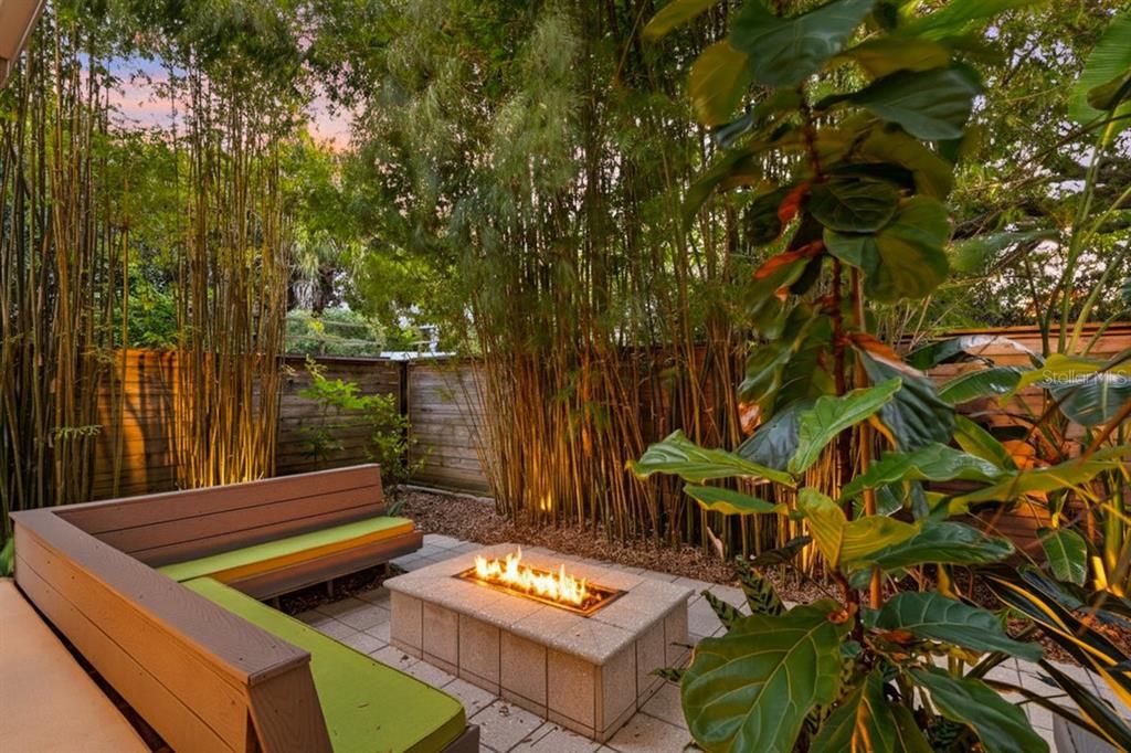 На продажу: $1,150,000 (3 спален, 2 ванн, 2440 Квадратных фут)