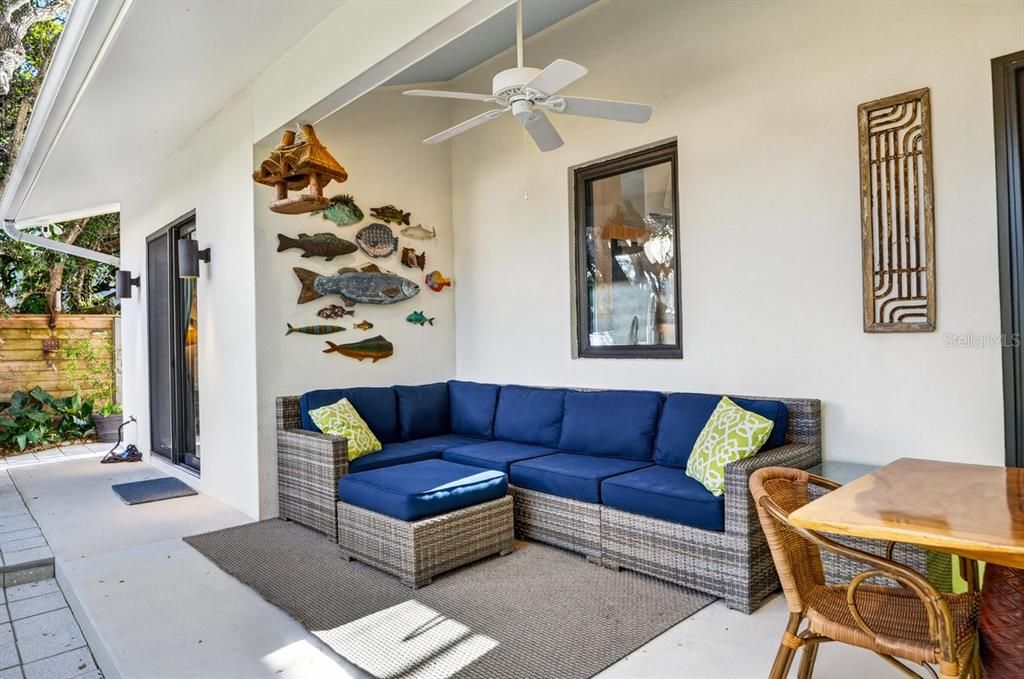 На продажу: $1,150,000 (3 спален, 2 ванн, 2440 Квадратных фут)