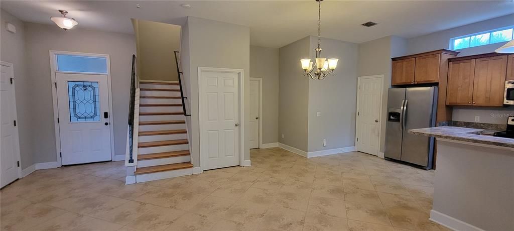 For Rent: $2,450 (3 beds, 2 baths, 1634 Square Feet)