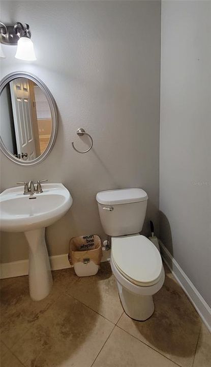 For Rent: $2,450 (3 beds, 2 baths, 1634 Square Feet)